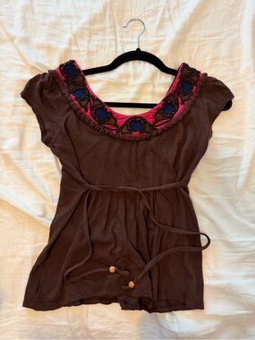 Boho Brown Anthropologie Short Sleeve Top with Embroidered Pink & Navy Yoke